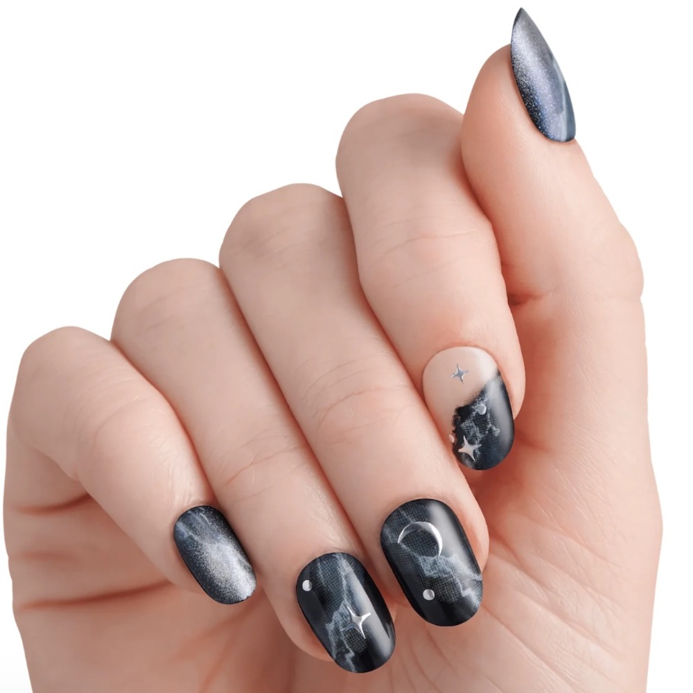 KISS Voguish sci-fi Fantasy Press On Glue Nails - Space